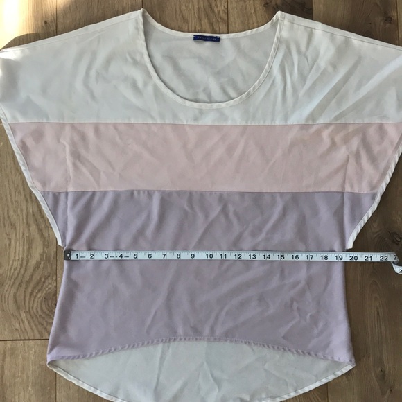 Color block top - Picture 3 of 4